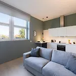 Design Art - Gym & Location 아파트 *